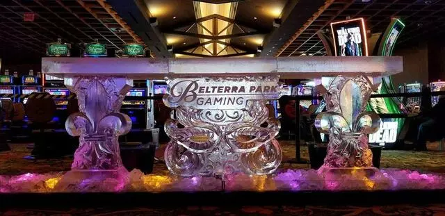 Artic Diamond Ice Sculptures