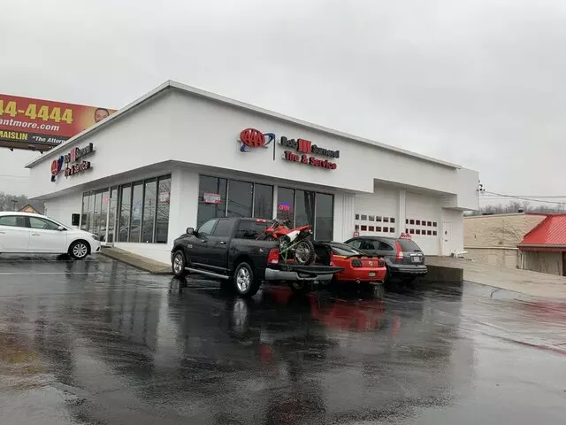 AAA  Bob Sumerel Tire & Service - Pleasant Ridge