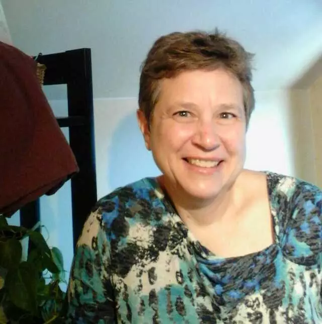 Anne Schuster, LMT