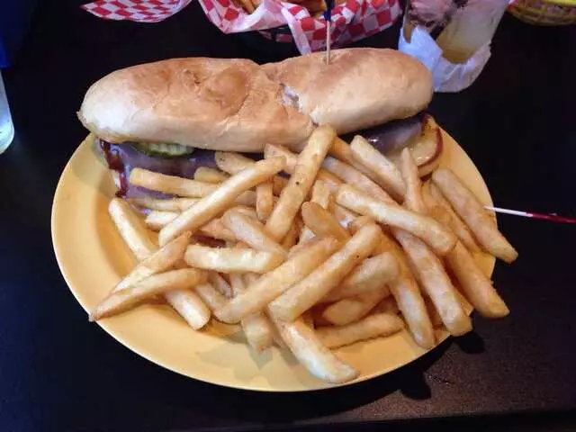 Arlin’s Bar & Restaurant