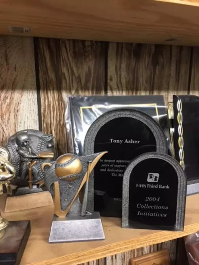 MR Trophy