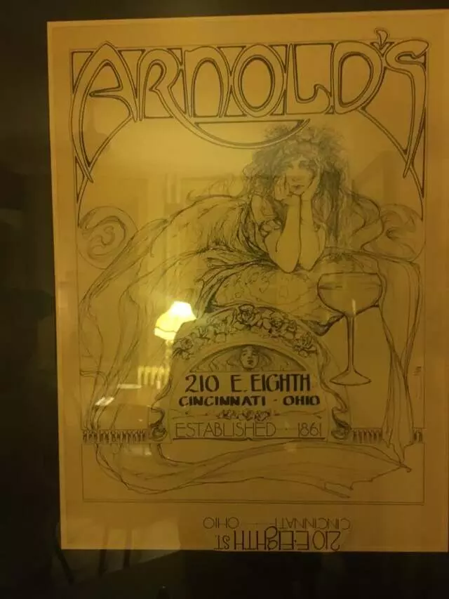 Arnolds Bar & Grill