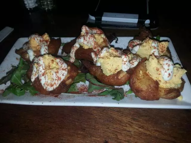 Arnolds Bar & Grill