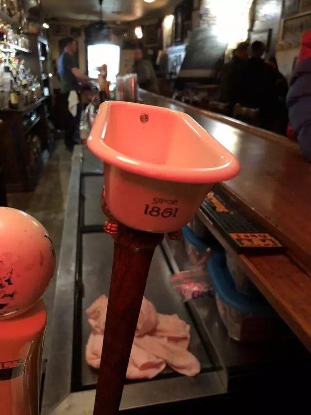Arnolds Bar & Grill