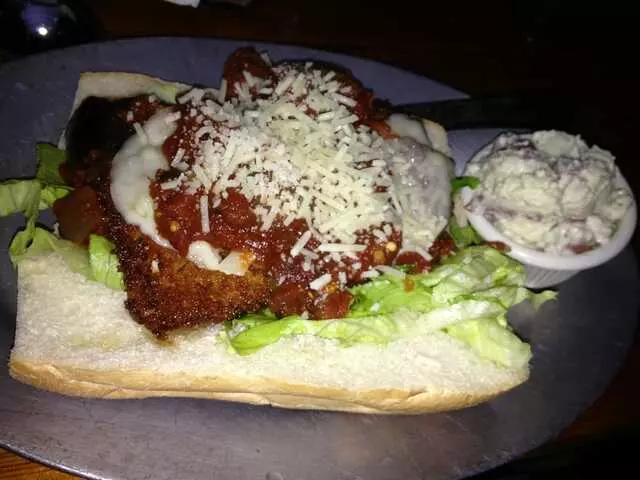 Arnolds Bar & Grill