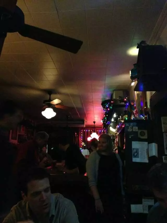 Arnolds Bar & Grill