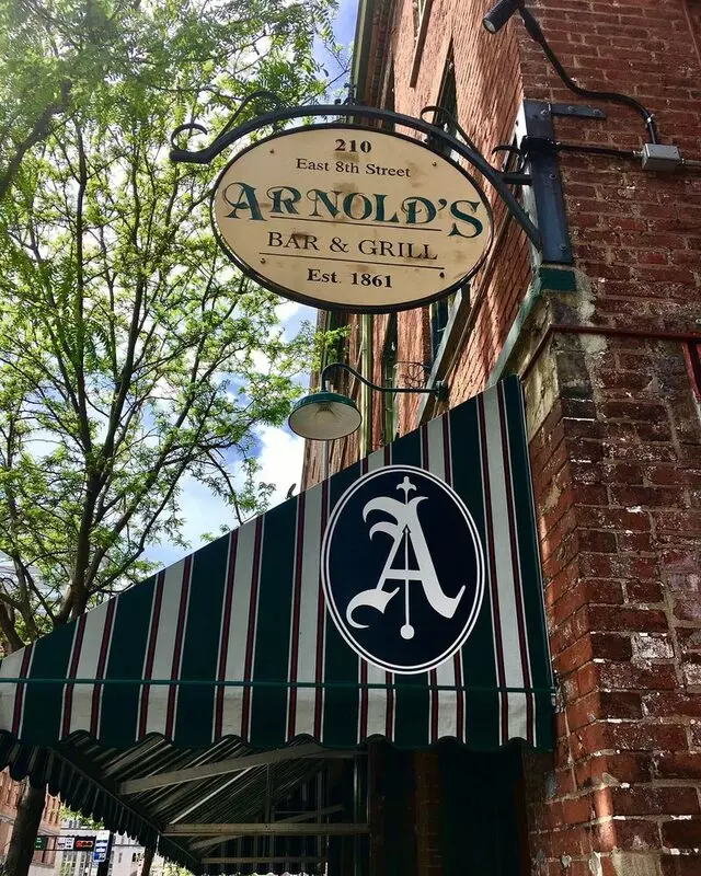 Arnolds Bar & Grill