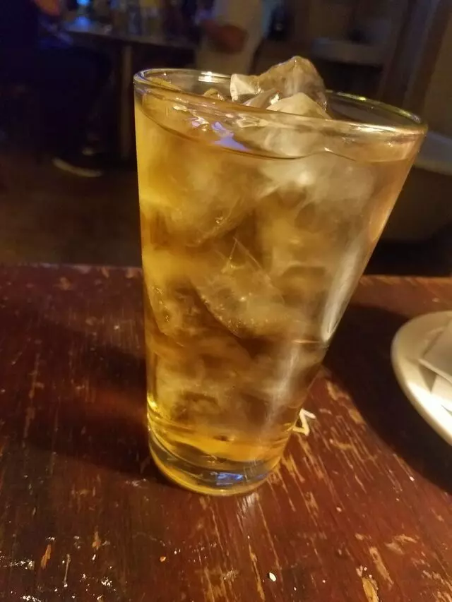 Arnolds Bar & Grill