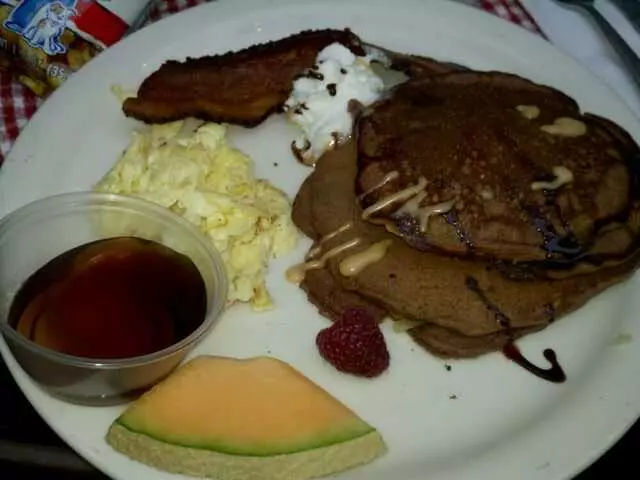 Arnolds Bar & Grill