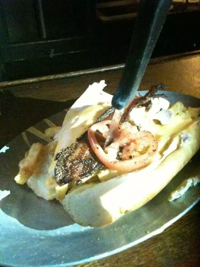 Arnolds Bar & Grill