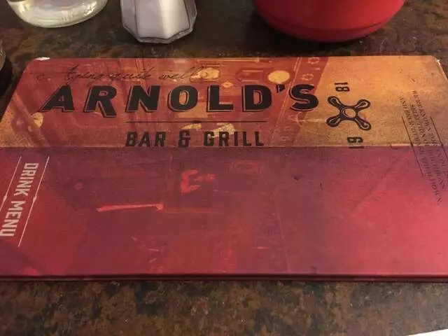 Arnolds Bar & Grill