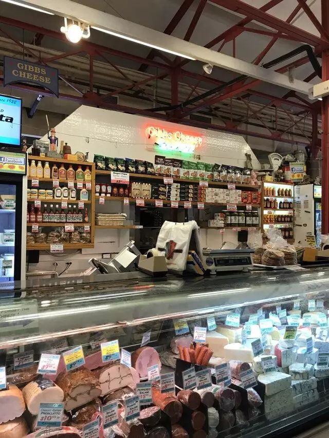 Gibbs J E Cheese & Sausage