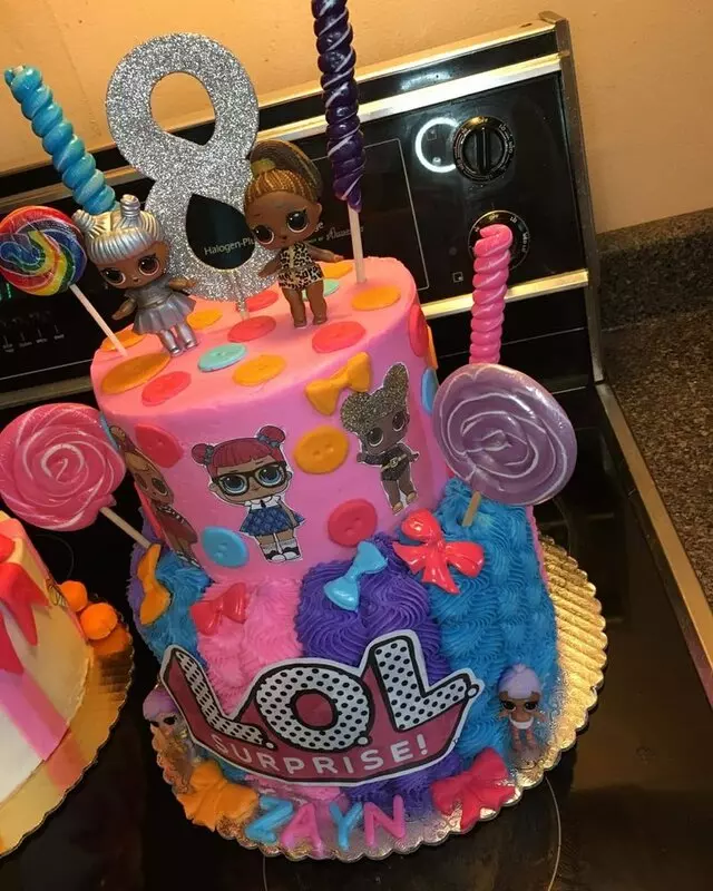 CC&apos;S Sweets and Royal Treats
