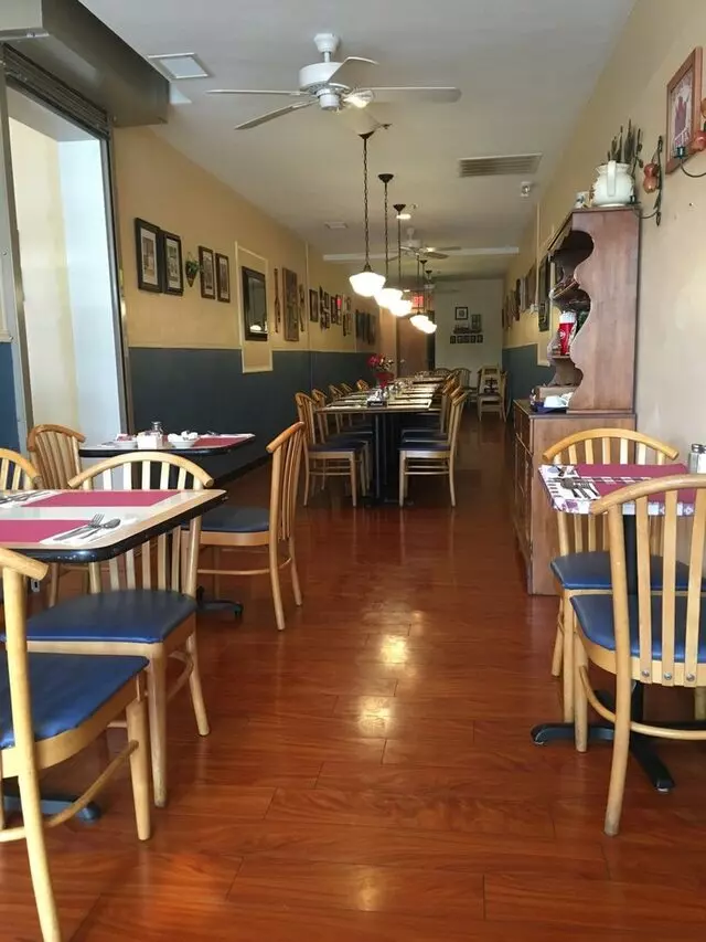 Apple Tree Cafe