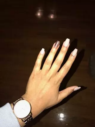 L & T Nails