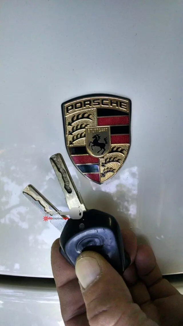 Automotive Key