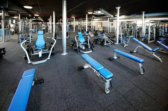 Crunch Fitness - Anderson