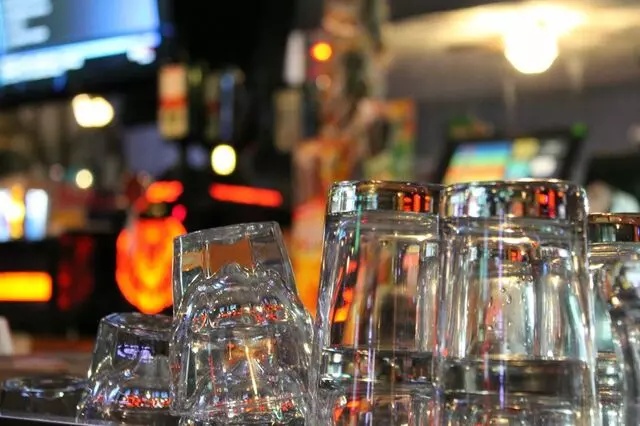 Al’s Bar