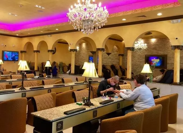 Ambiance Nail Salon & Spa V - 32 East