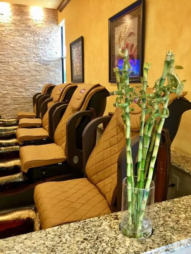 Ambiance Nail Salon & Spa V - 32 East