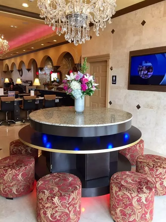 Ambiance Nail Salon & Spa V - 32 East