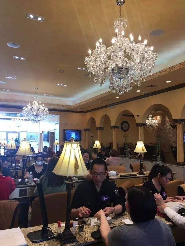 Ambiance Nail Salon & Spa V - 32 East