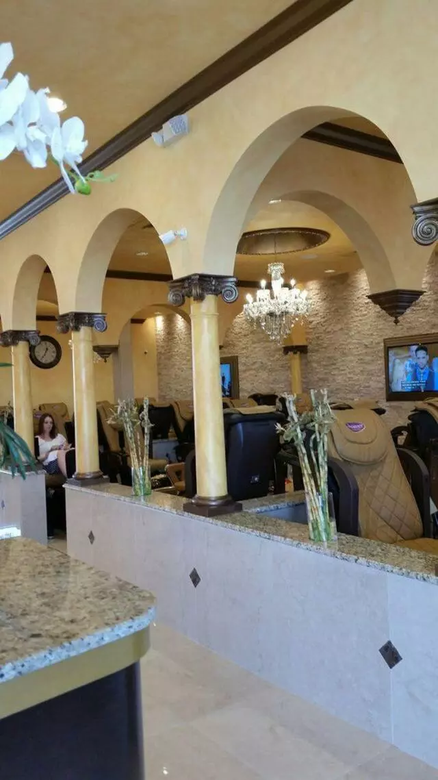 Ambiance Nail Salon & Spa V - 32 East