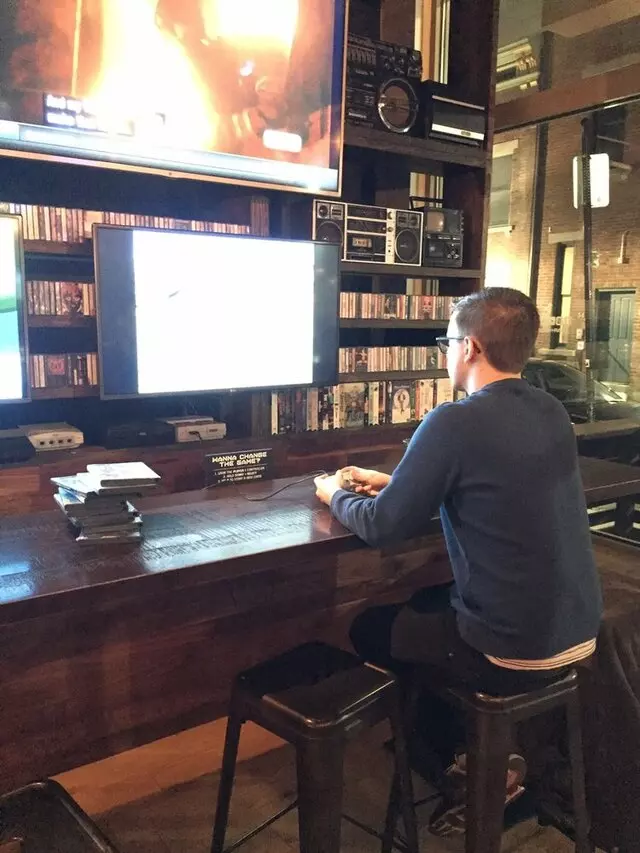 16-Bit Bar+Arcade