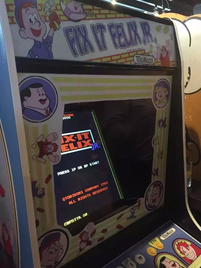 16-Bit Bar+Arcade