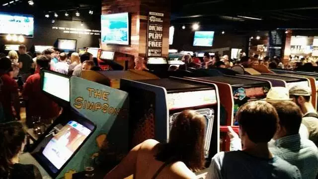16-Bit Bar+Arcade