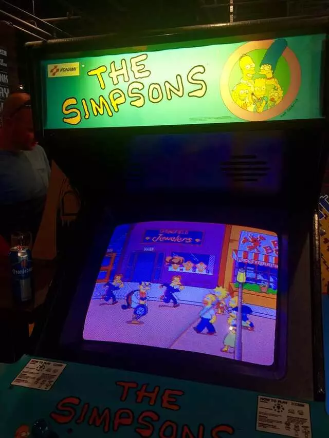 16-Bit Bar+Arcade