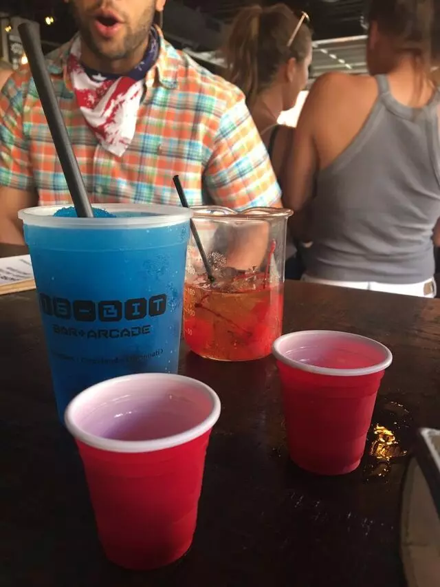 16-Bit Bar+Arcade