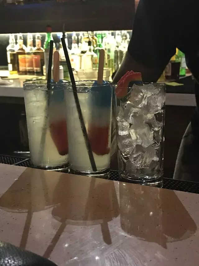 16-Bit Bar+Arcade