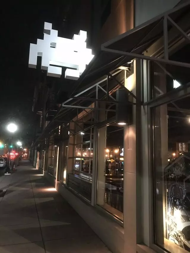 16-Bit Bar+Arcade