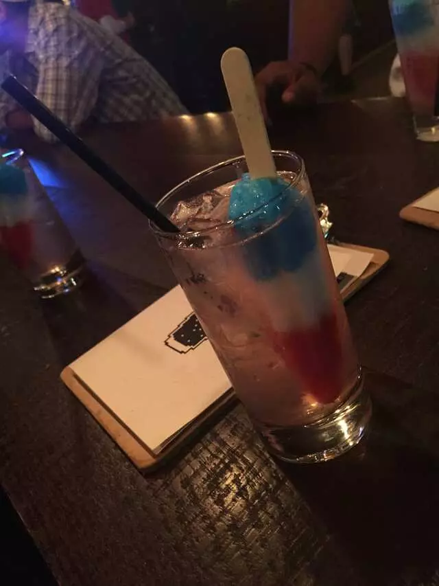 16-Bit Bar+Arcade