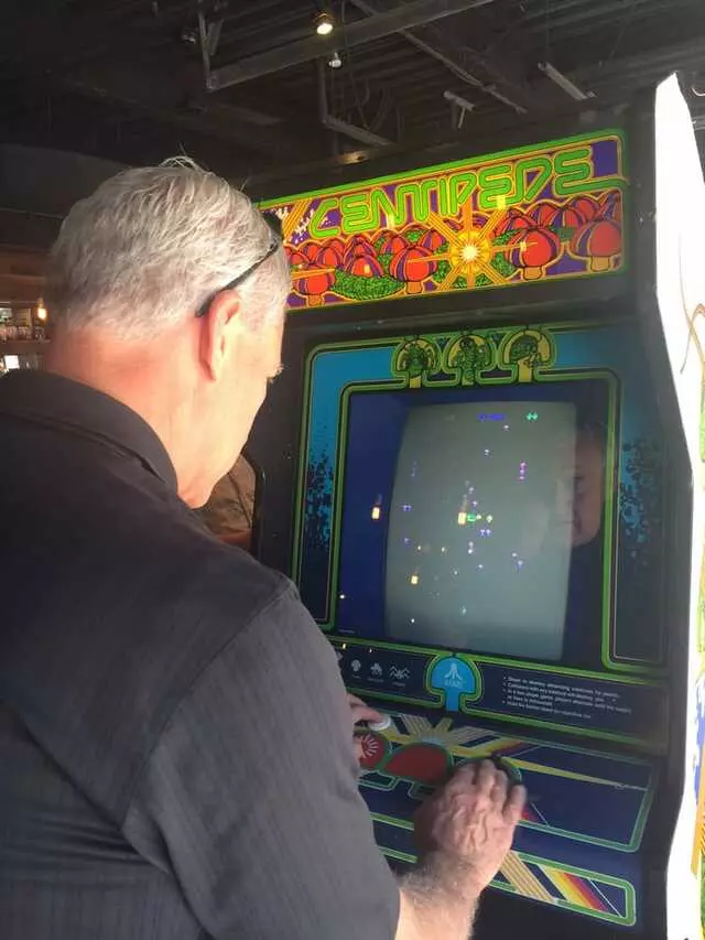 16-Bit Bar+Arcade