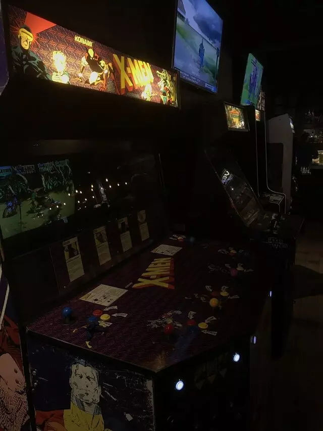 16-Bit Bar+Arcade