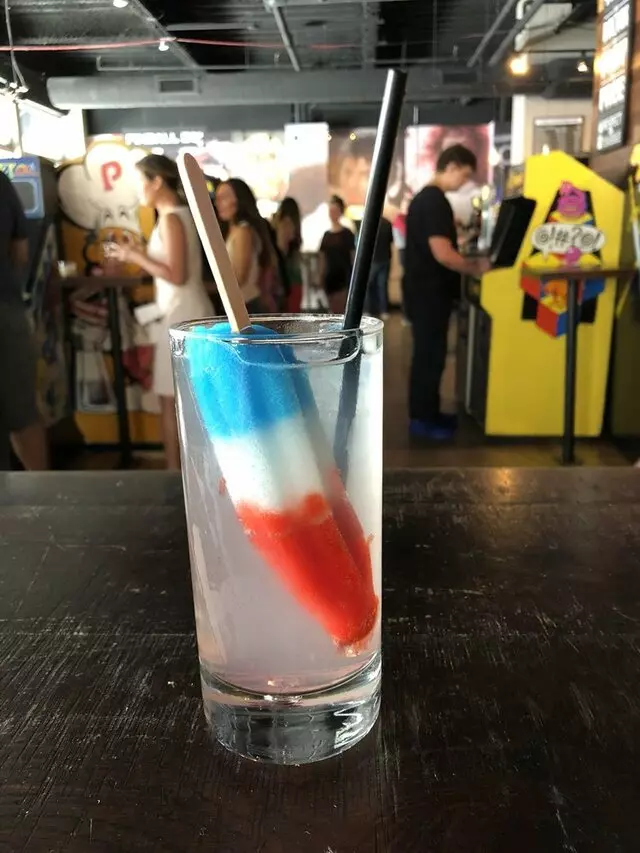16-Bit Bar+Arcade