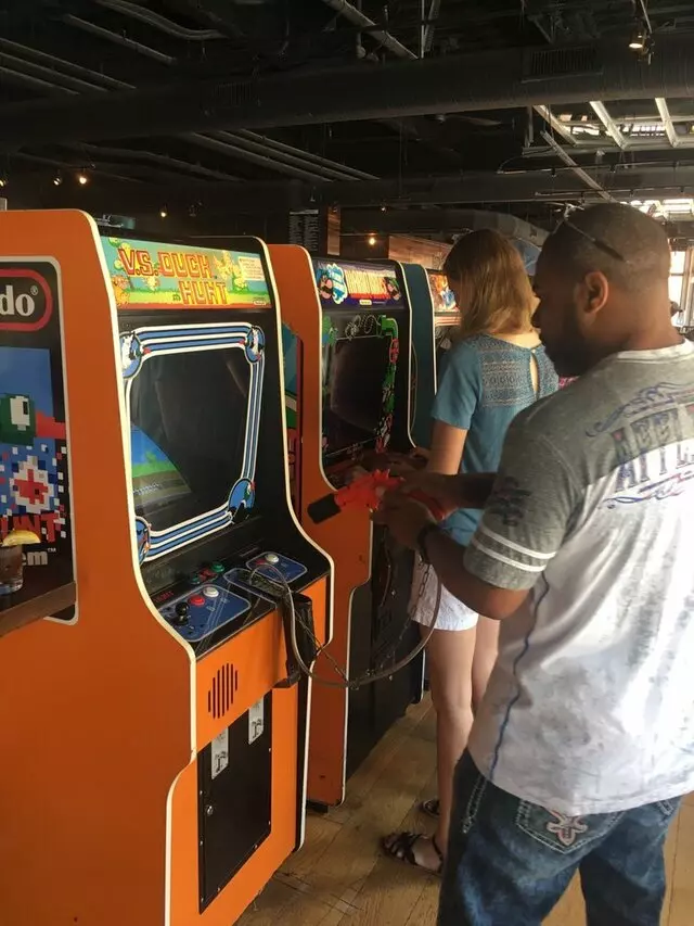 16-Bit Bar+Arcade
