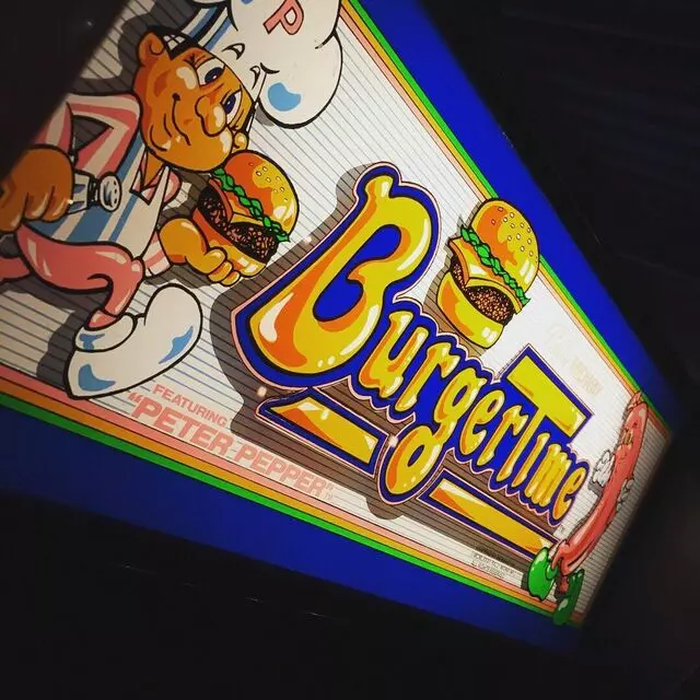 16-Bit Bar+Arcade