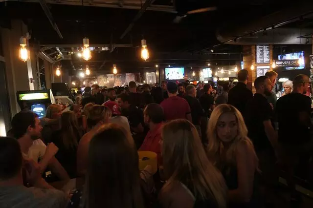16-Bit Bar+Arcade