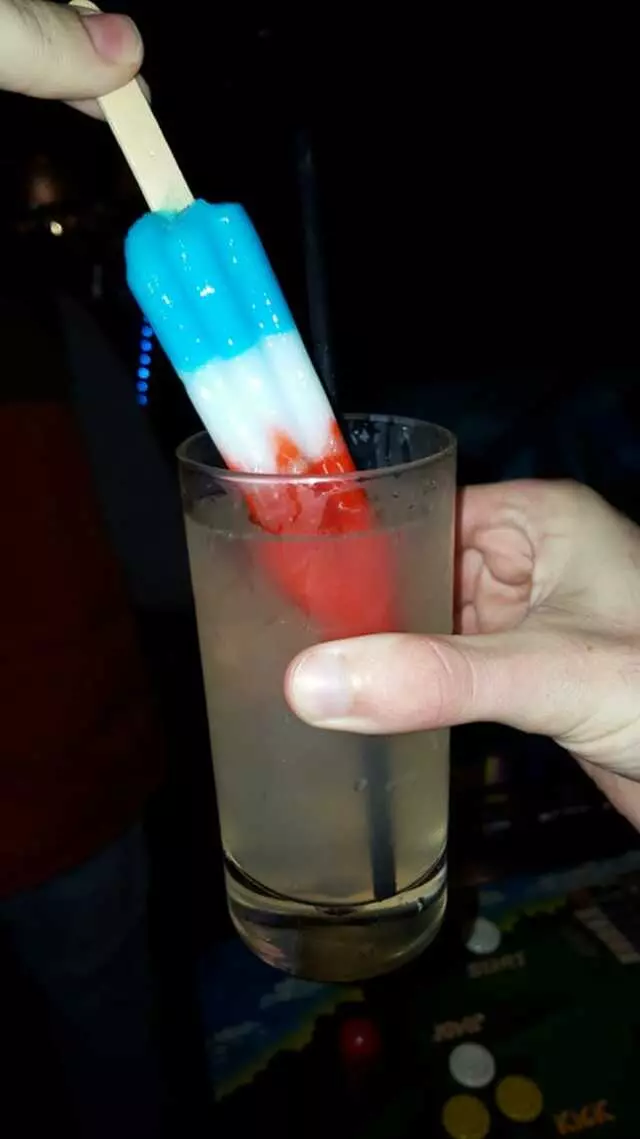 16-Bit Bar+Arcade