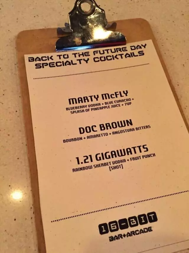 16-Bit Bar+Arcade