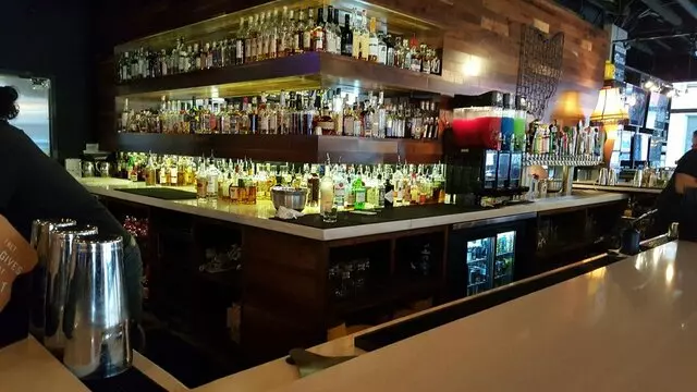 16-Bit Bar+Arcade