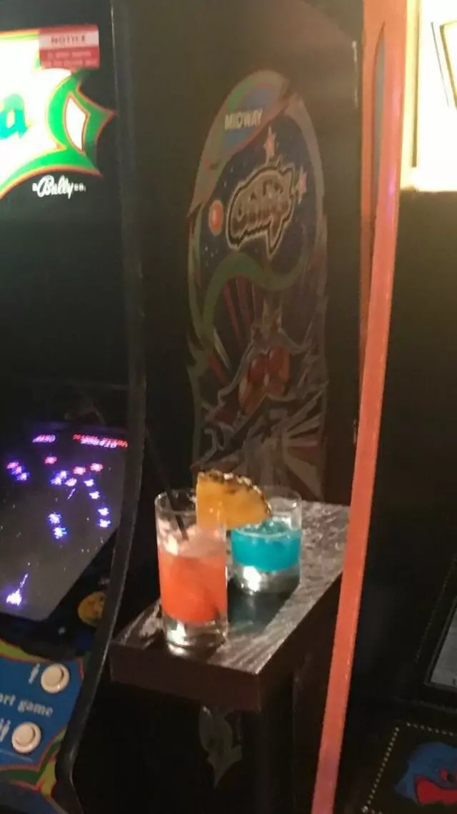 16-Bit Bar+Arcade