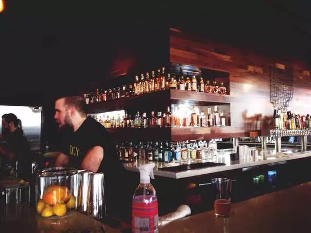 16-Bit Bar+Arcade