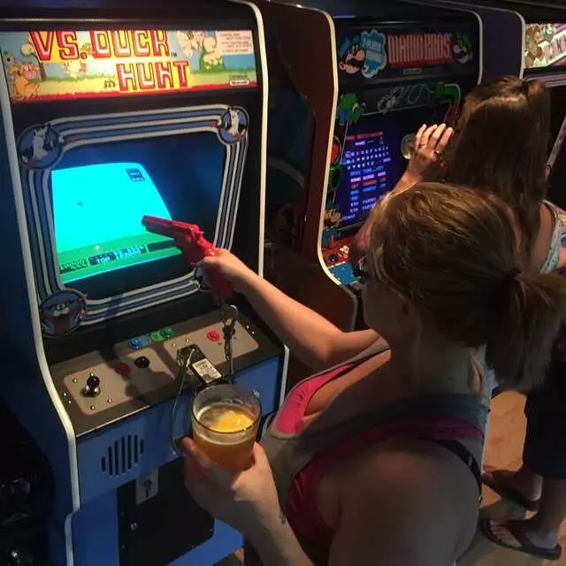 16-Bit Bar+Arcade