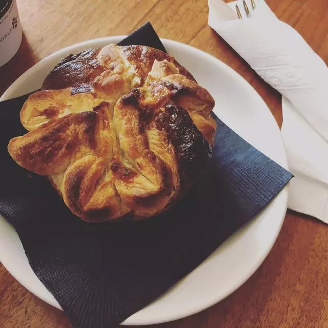 1215 Wine Bar & Coffee Lab