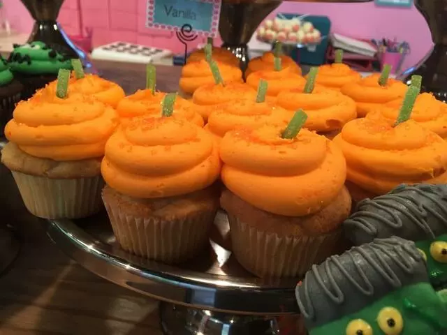 3 Sweet Girls Cakery