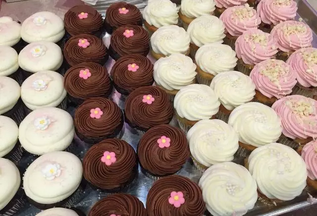 3 Sweet Girls Cakery